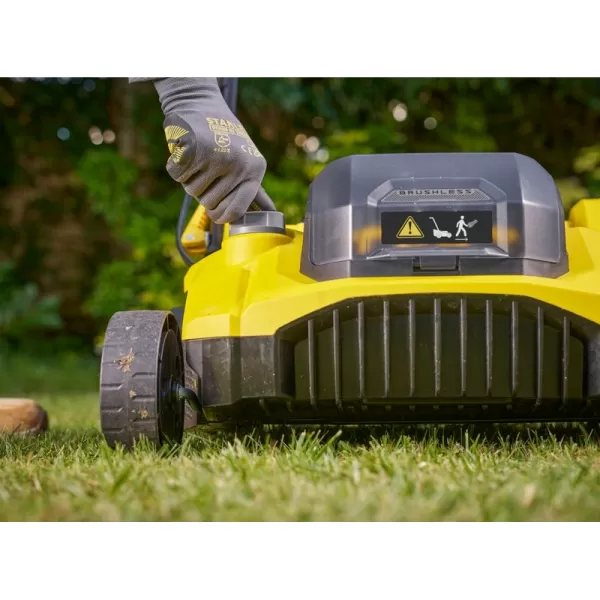 Aku vertikutátor V20 2x20V 2x4,0Ah Stanley FATMAX SCOEP3801M2