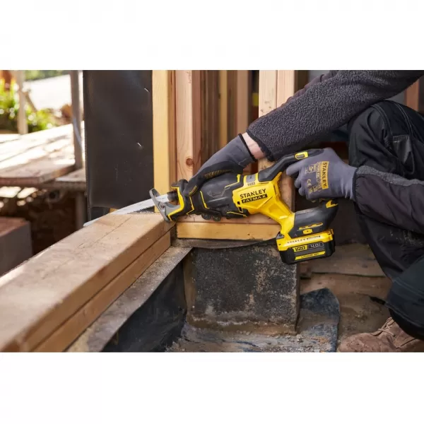 Aku bezuhlíková mečová pila 18V bez aku STANLEY FATMAX V20 SFMCS311B