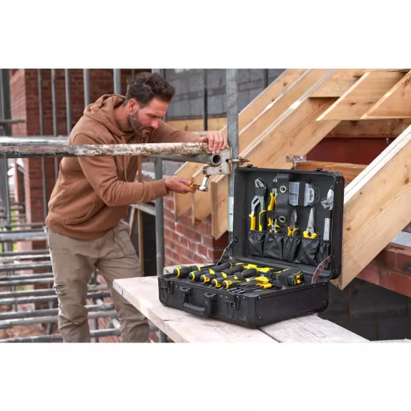 142dílná sada v montážním kufru Stanley STMT98109-1