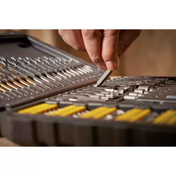 100dílná sada vrtáků a bitů Stanley STA88548