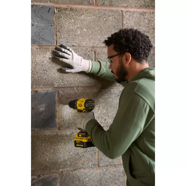 Kombo sada bezuhlíkového aku nářadí V20 18V 1x4,0Ah 1x2,0Ah Stanley FatMax SFMCK216MDS