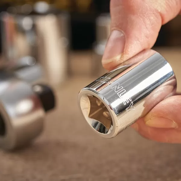 Nástrčná hlavice 1/2", 16mm Stanley STMT88738-0