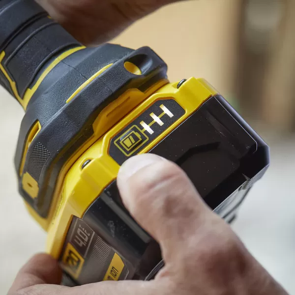 Aku úhlová bruska 125mm V20 18V bez aku Stanley FatMax SFMCG400B