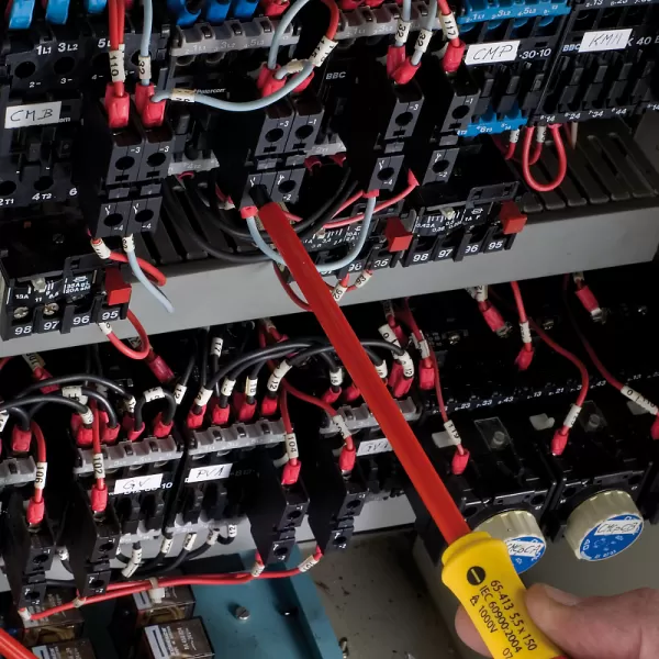 Šroubovák paralelní izolovaný 5,5x150mm Stanley FatMax 1-65-413