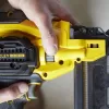 Aku hřebíkovačka V20 18V 2x2,0Ah Stanley FatMax SFMCN616D2K