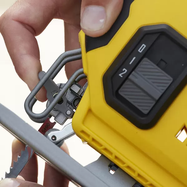 Aku přímočará pila V20 18V 2x4,0Ah Stanley FatMax SFMCS600M2K