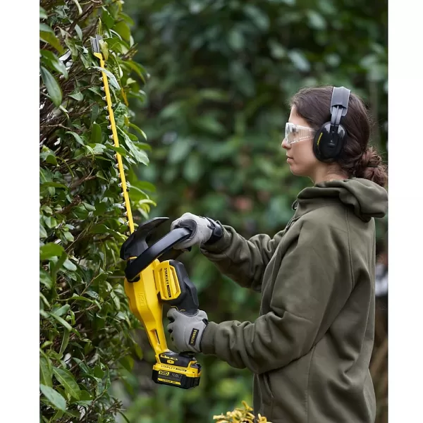 Aku nůžky na živý plot V20 18V 1x4,0Ah Stanley FatMax SFMCHT855M1