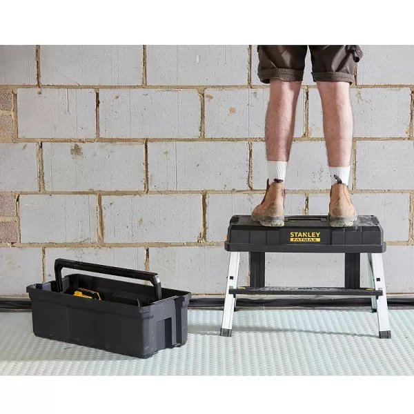 Box na nářadí se schůdky Stanley 19" FMST81083-1