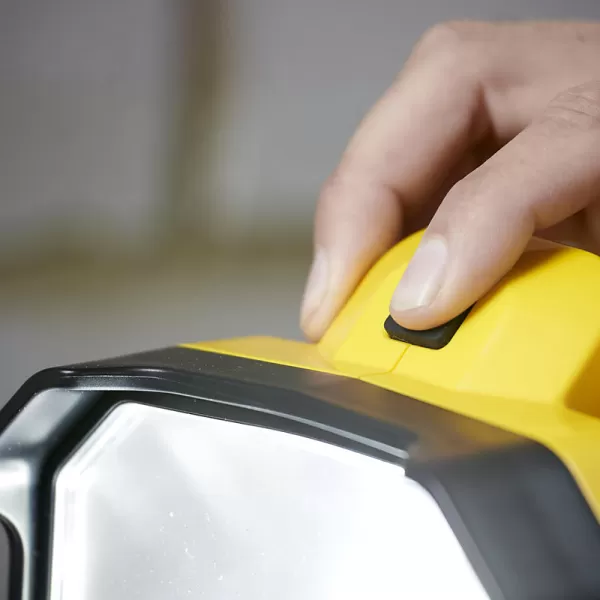 Aku pracovní svítilna V20 18V bez aku Stanley FatMax SFMCL030B