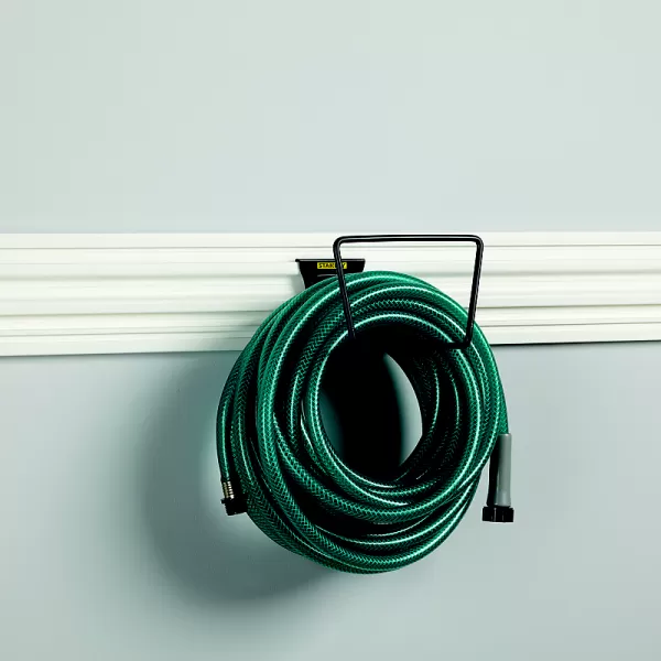 Velký držák na hadici Track walls Stanley STST82604-1