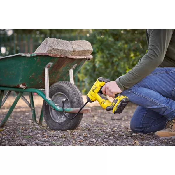 Ruční aku kompresor V20 18V bez aku Stanley FatMax SFMCE521B