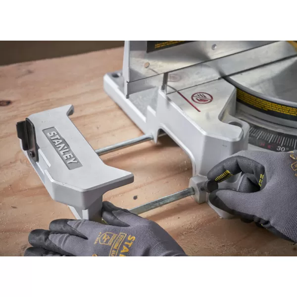 Pokosová pila 254 mm 1800 W s pojezdem Stanley SM1800