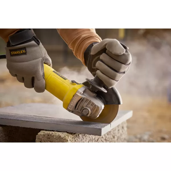 Úhlová bruska 600 W Fatmax Stanley FMEG615